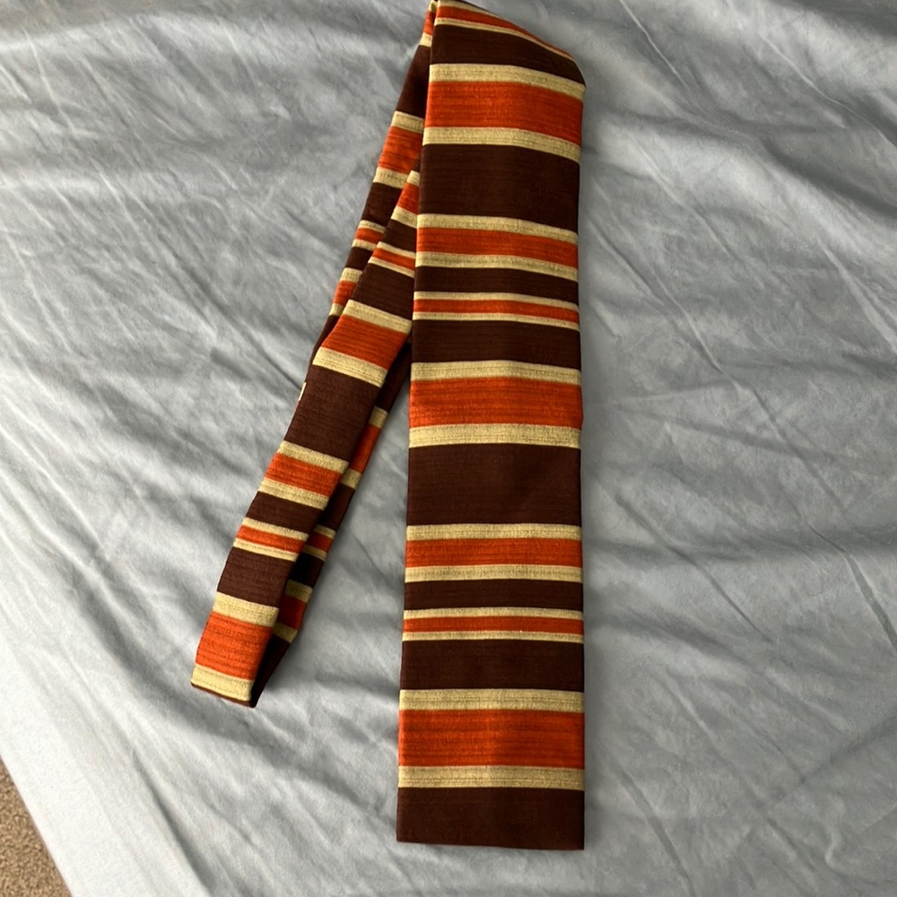 “The Tailor Tie” Joseph Condello’s Son Vintage square tipped tie